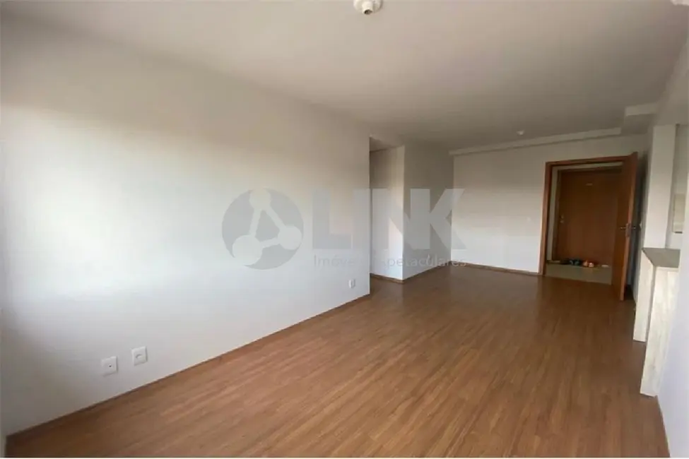 Foto 2 de Apartamento com 2 quartos à venda, 63m2 em Medianeira, Porto Alegre - RS
