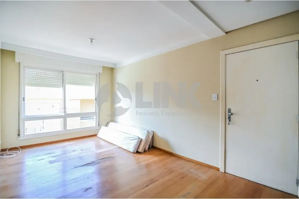 Foto 2 de Apartamento com 2 quartos à venda, 70m2 em Mont Serrat, Porto Alegre - RS