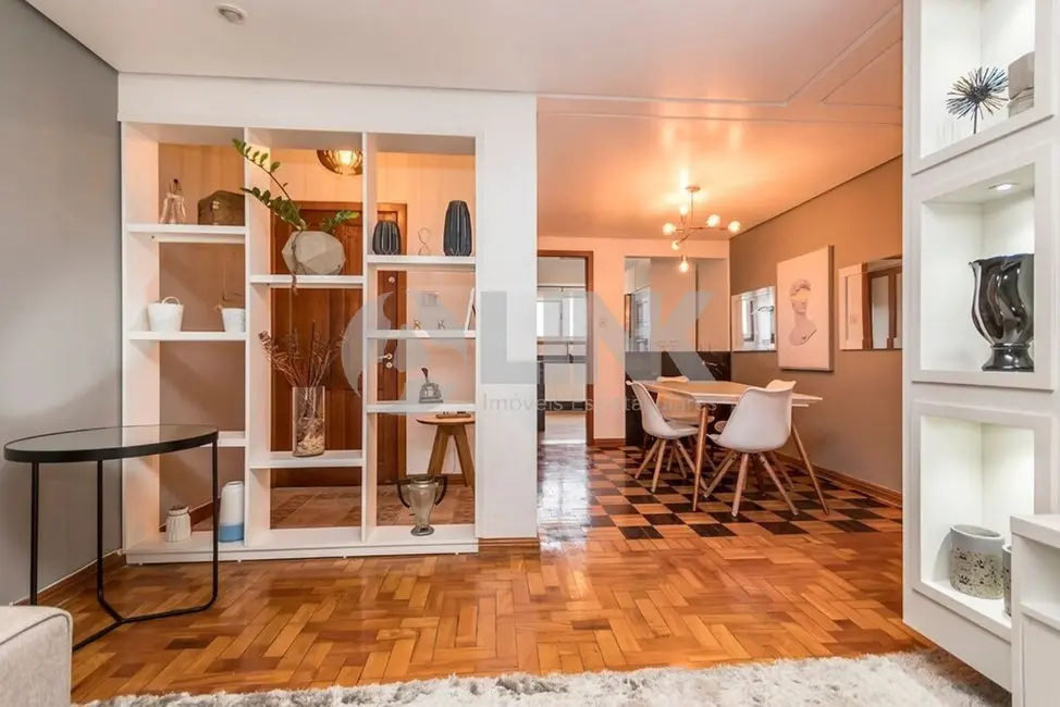 Apartamento com 3 quartos à venda, 107m2 em Santana, Porto Alegre - RS - imagem 3 Foto 3 de Apartamento com 3 quartos à venda, 107m2 em Santana, Porto Alegre - RS