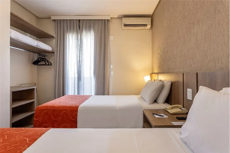 Apartamento com 1 quarto à venda, 38m2 em Praia de Belas, Porto Alegre - RS - imagem 3 Foto 3 de Apartamento com 1 quarto à venda, 38m2 em Praia de Belas, Porto Alegre - RS