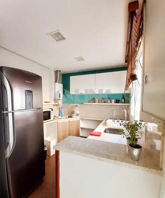 Apartamento com 2 quartos à venda, 50m2 em Moinhos de Vento, Porto Alegre - RS - imagem 5 Foto 5 de Apartamento com 2 quartos à venda, 50m2 em Moinhos de Vento, Porto Alegre - RS
