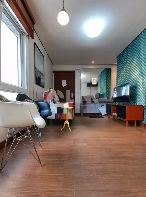 Apartamento com 2 quartos à venda, 50m2 em Moinhos de Vento, Porto Alegre - RS - imagem 3 Foto 3 de Apartamento com 2 quartos à venda, 50m2 em Moinhos de Vento, Porto Alegre - RS
