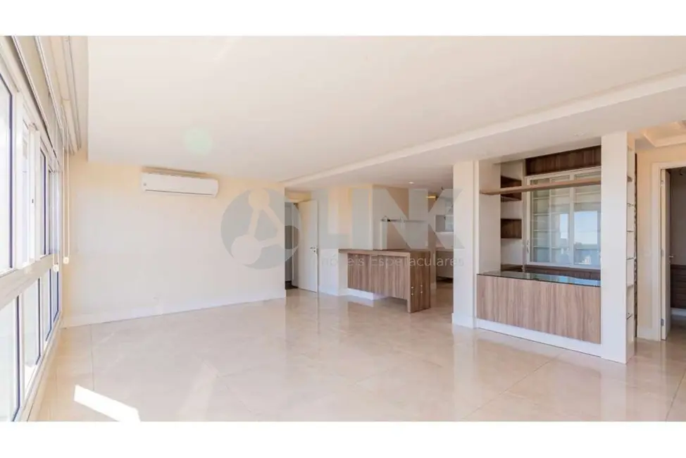 Apartamento com 3 quartos à venda, 126m2 em Petrópolis, Porto Alegre - RS - imagem 6 Foto 6 de Apartamento com 3 quartos à venda, 126m2 em Petrópolis, Porto Alegre - RS