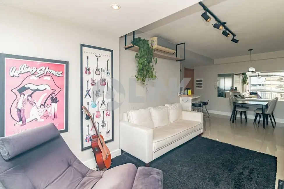 Apartamento com 2 quartos à venda, 70m2 em Passo da Areia, Porto Alegre - RS - imagem 6 Foto 6 de Apartamento com 2 quartos à venda, 70m2 em Passo da Areia, Porto Alegre - RS
