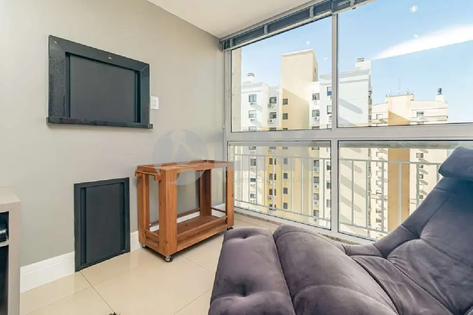 Apartamento com 2 quartos à venda, 70m2 em Passo da Areia, Porto Alegre - RS - imagem 3 Foto 3 de Apartamento com 2 quartos à venda, 70m2 em Passo da Areia, Porto Alegre - RS