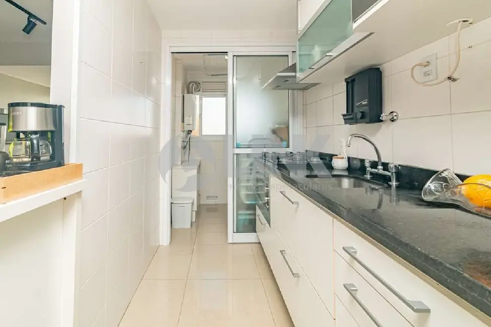 Apartamento com 2 quartos à venda, 70m2 em Passo da Areia, Porto Alegre - RS - imagem 9 Foto 9 de Apartamento com 2 quartos à venda, 70m2 em Passo da Areia, Porto Alegre - RS