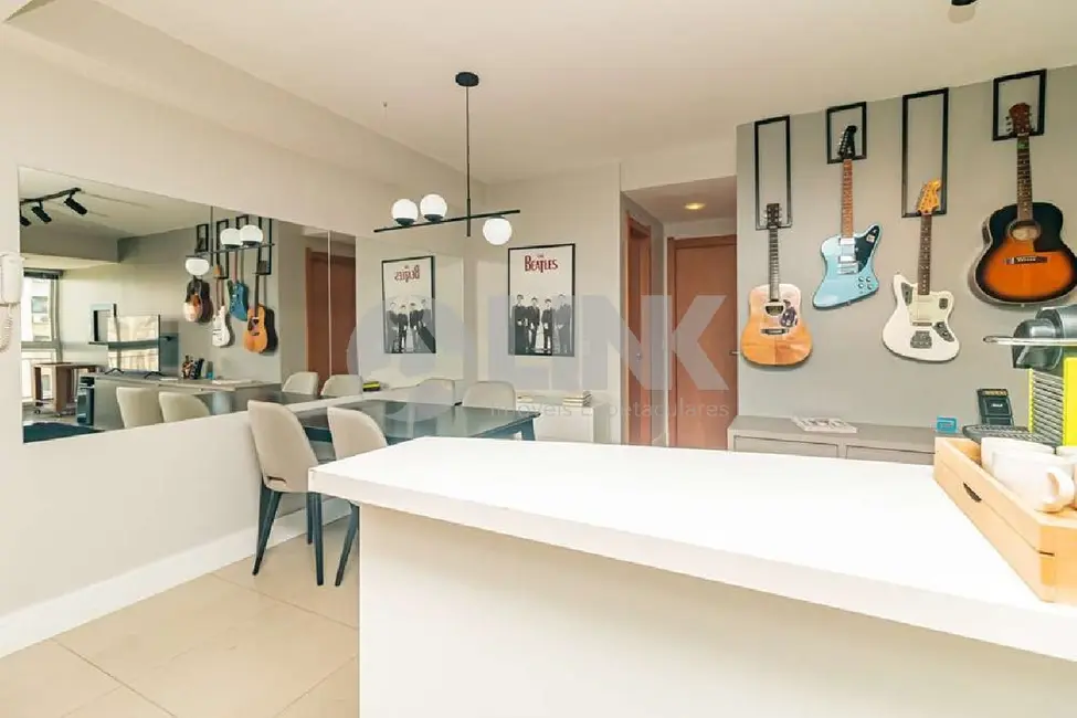 Apartamento com 2 quartos à venda, 70m2 em Passo da Areia, Porto Alegre - RS - imagem 7 Foto 7 de Apartamento com 2 quartos à venda, 70m2 em Passo da Areia, Porto Alegre - RS