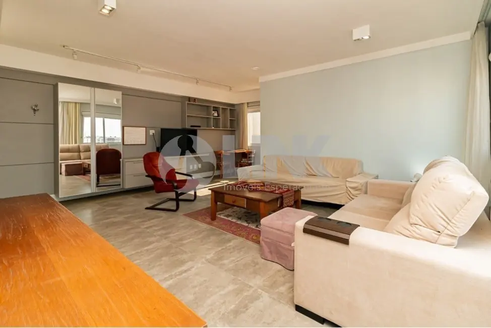 Apartamento com 3 quartos à venda, 70m2 em Passo da Areia, Porto Alegre - RS - imagem 3 Foto 3 de Apartamento com 3 quartos à venda, 70m2 em Passo da Areia, Porto Alegre - RS