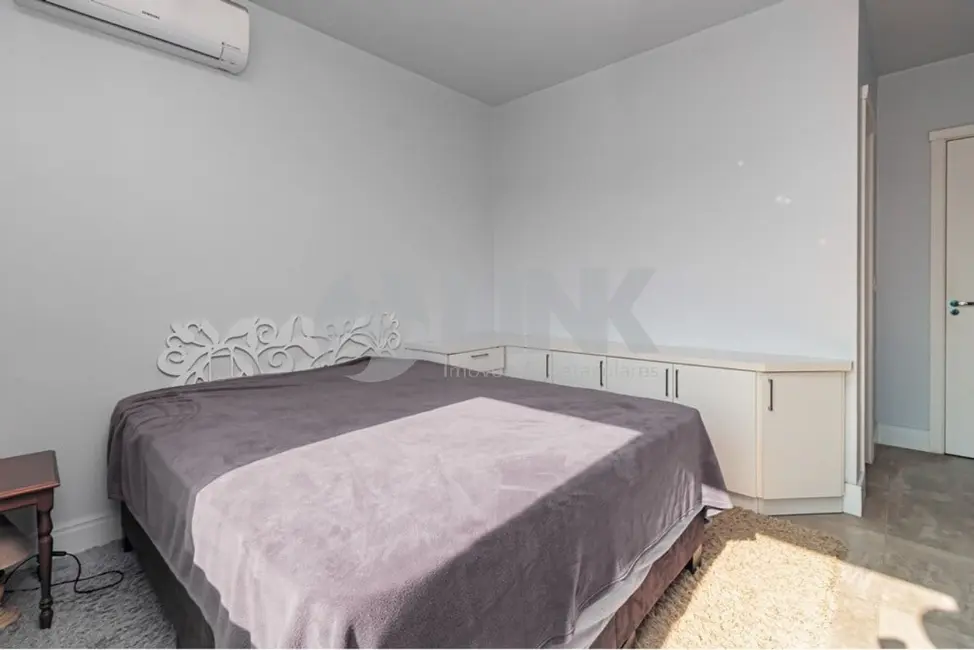 Apartamento com 3 quartos à venda, 70m2 em Passo da Areia, Porto Alegre - RS - imagem 9 Foto 9 de Apartamento com 3 quartos à venda, 70m2 em Passo da Areia, Porto Alegre - RS