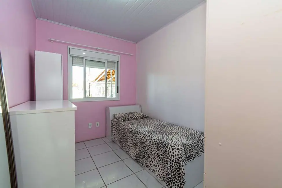Casa com 2 quartos à venda, 52m2 em São José, Canoas - RS - imagem 9 Foto 9 de Casa com 2 quartos à venda, 52m2 em São José, Canoas - RS