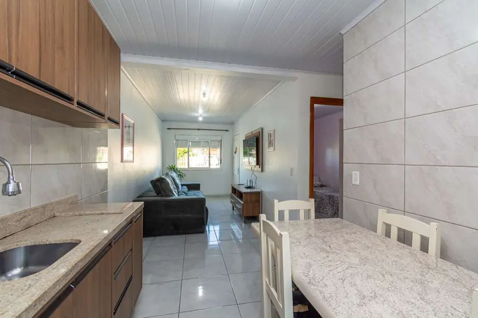 Casa com 2 quartos à venda, 52m2 em São José, Canoas - RS - imagem 5 Foto 5 de Casa com 2 quartos à venda, 52m2 em São José, Canoas - RS
