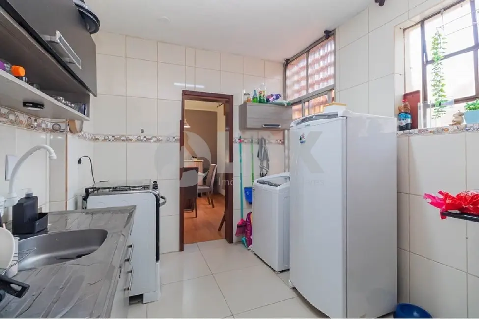 Foto 6 de Apartamento com 4 quartos à venda, 85m2 em Passo da Areia, Porto Alegre - RS