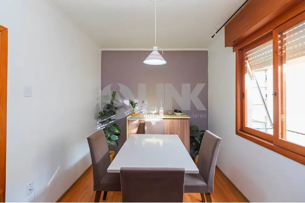 Foto 4 de Apartamento com 4 quartos à venda, 85m2 em Passo da Areia, Porto Alegre - RS