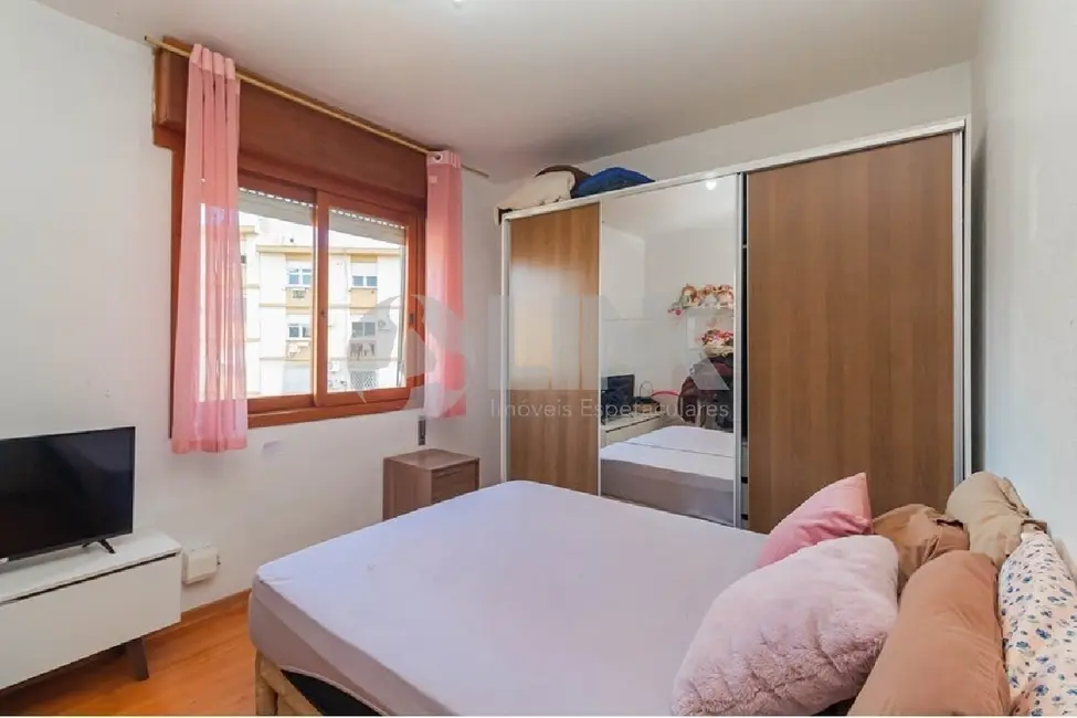 Foto 7 de Apartamento com 4 quartos à venda, 85m2 em Passo da Areia, Porto Alegre - RS