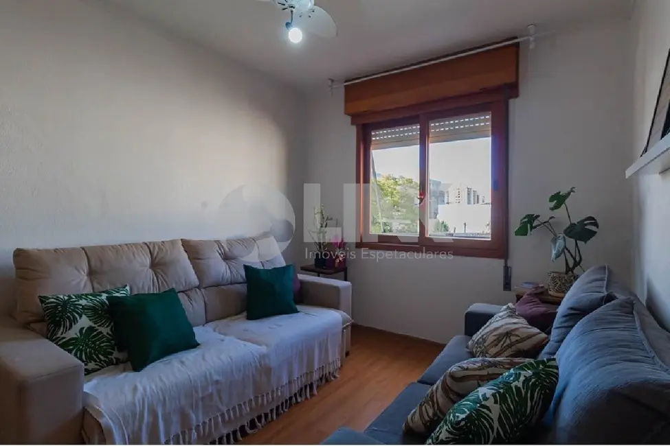 Foto 2 de Apartamento com 4 quartos à venda, 85m2 em Passo da Areia, Porto Alegre - RS