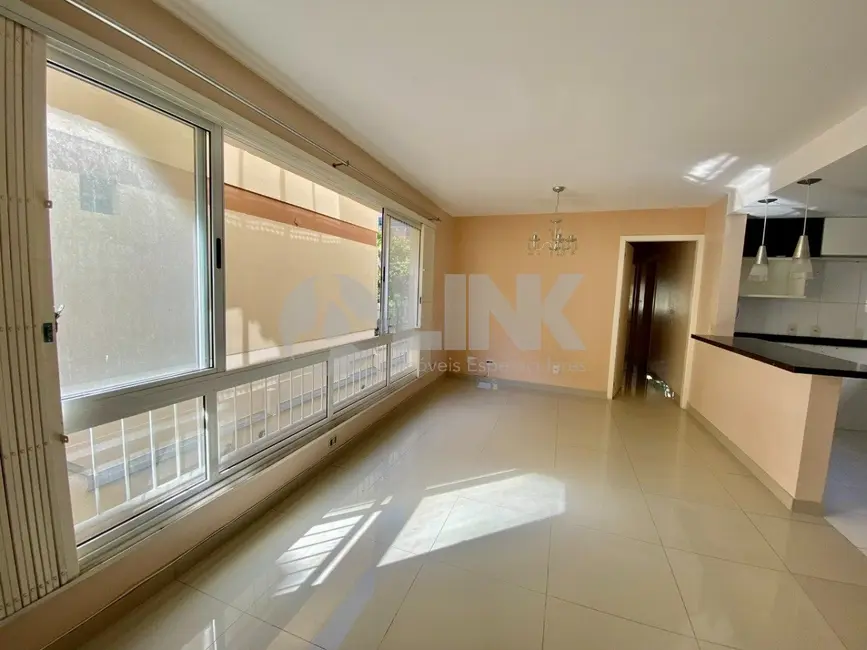 Apartamento com 3 quartos à venda, 91m2 em Menino Deus, Porto Alegre - RS - imagem 8 Foto 8 de Apartamento com 3 quartos à venda, 91m2 em Menino Deus, Porto Alegre - RS