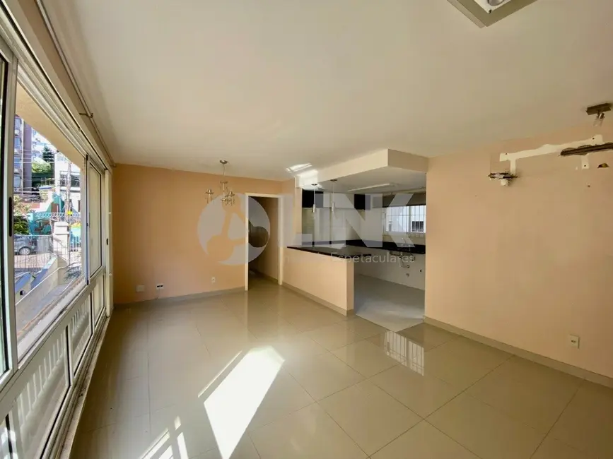 Apartamento com 3 quartos à venda, 91m2 em Menino Deus, Porto Alegre - RS - imagem 3 Foto 3 de Apartamento com 3 quartos à venda, 91m2 em Menino Deus, Porto Alegre - RS