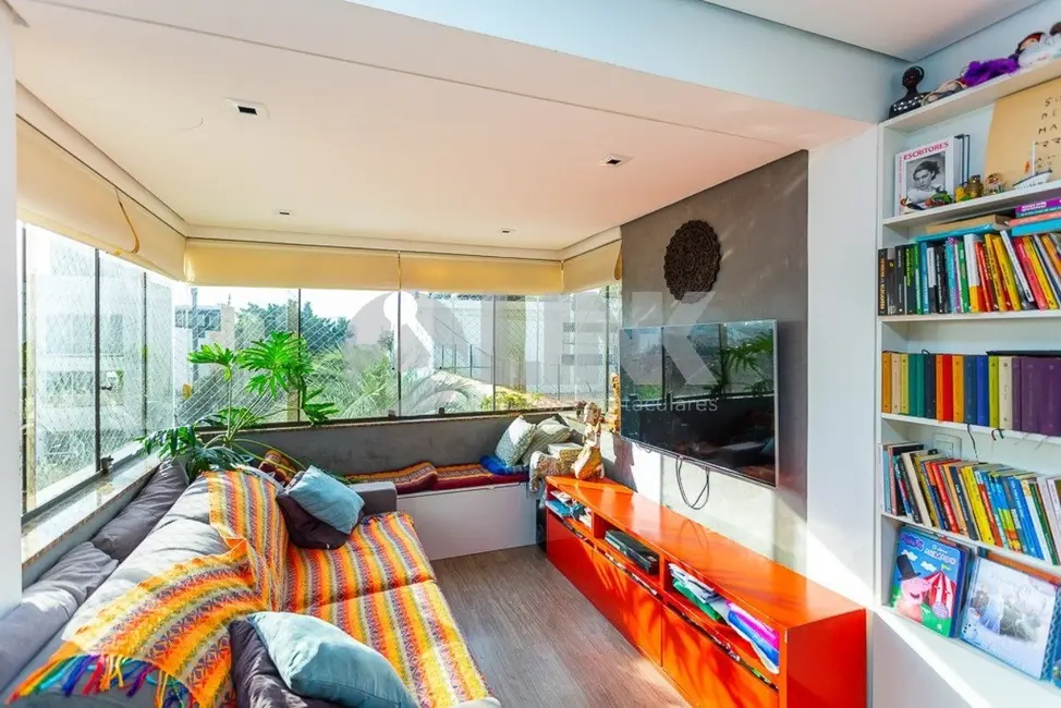 Apartamento com 2 quartos à venda, 89m2 em Moinhos de Vento, Porto Alegre - RS - imagem 2 Foto 2 de Apartamento com 2 quartos à venda, 89m2 em Moinhos de Vento, Porto Alegre - RS