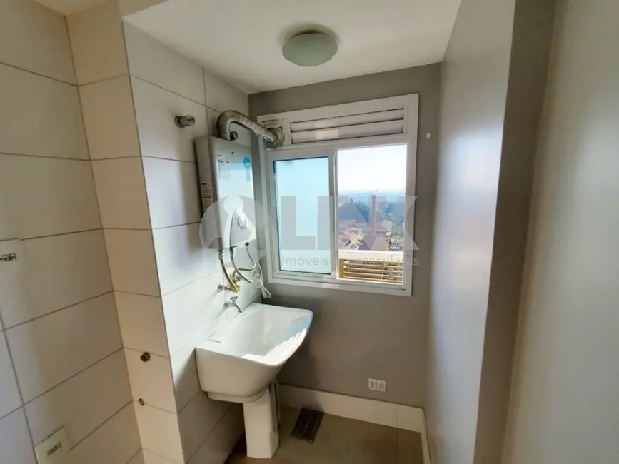 Apartamento com 2 quartos à venda, 67m2 em São Geraldo, Porto Alegre - RS - imagem 8 Foto 8 de Apartamento com 2 quartos à venda, 67m2 em São Geraldo, Porto Alegre - RS