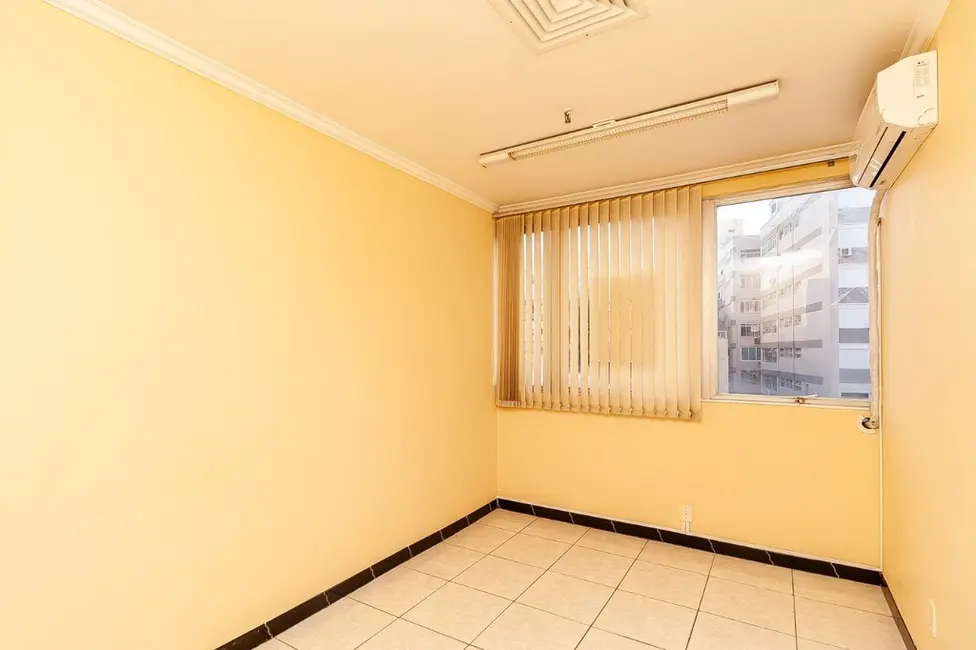 Foto 2 de Sala Comercial à venda, 36m2 em Moinhos de Vento, Porto Alegre - RS