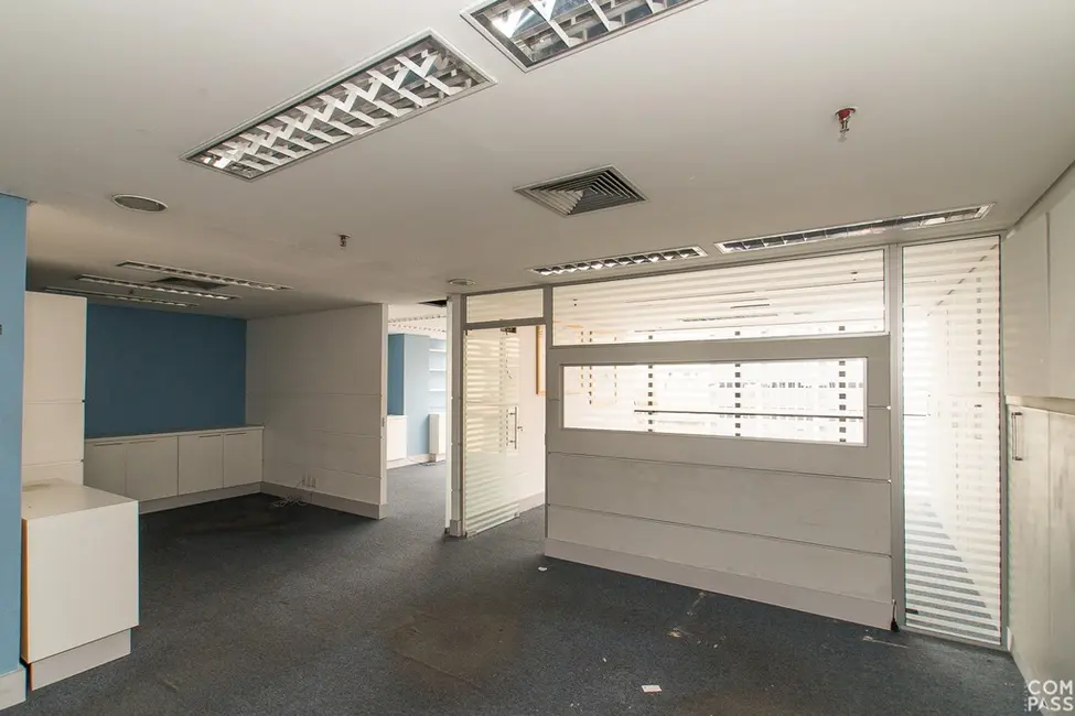 Sala Comercial à venda, 134m2 em Centro Histórico, Porto Alegre - RS - imagem 5 Foto 5 de Sala Comercial à venda, 134m2 em Centro Histórico, Porto Alegre - RS
