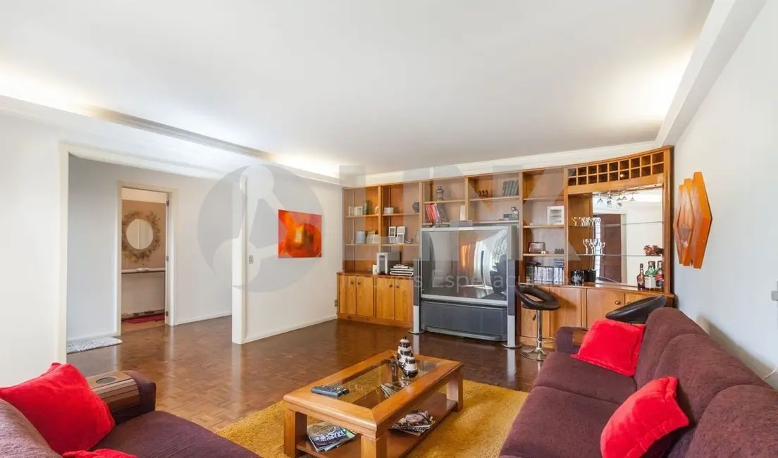 Foto 1 de Casa com 3 quartos à venda, 327m2 em Chácara das Pedras, Porto Alegre - RS