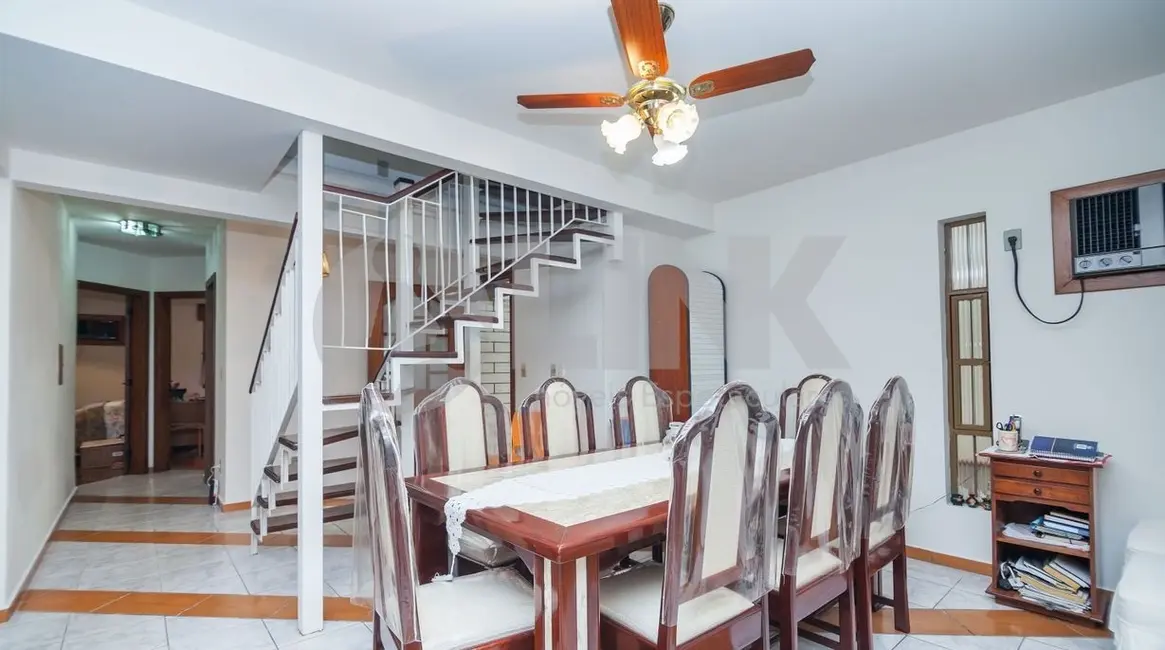 Casa com 5 quartos à venda, 268m2 em Higienópolis, Porto Alegre - RS - imagem 3 Foto 3 de Casa com 5 quartos à venda, 268m2 em Higienópolis, Porto Alegre - RS