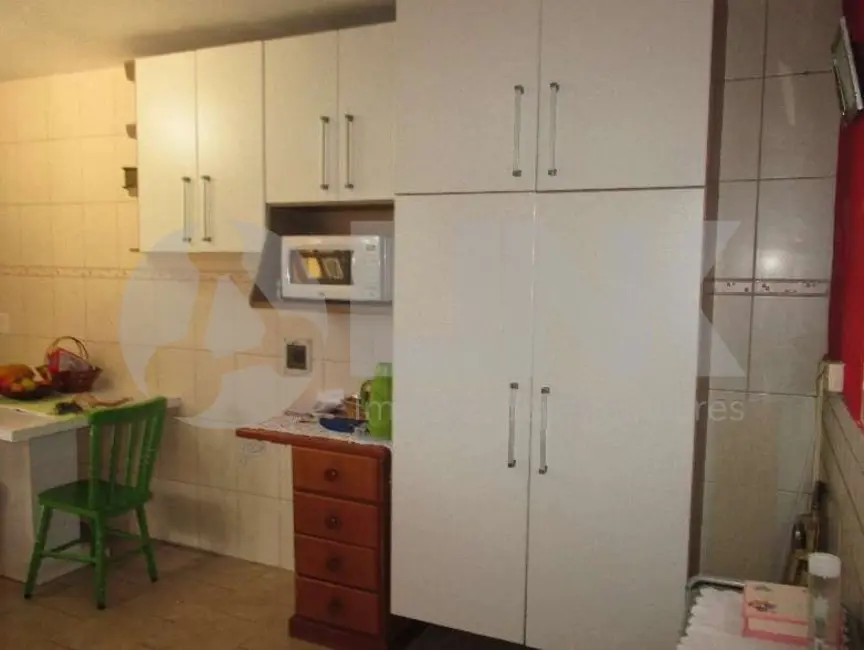 Casa com 2 quartos à venda, 200m2 em Cristo Redentor, Porto Alegre - RS - imagem 9 Foto 9 de Casa com 2 quartos à venda, 200m2 em Cristo Redentor, Porto Alegre - RS