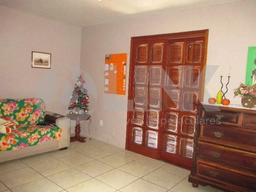 Casa com 2 quartos à venda, 200m2 em Cristo Redentor, Porto Alegre - RS - imagem 3 Foto 3 de Casa com 2 quartos à venda, 200m2 em Cristo Redentor, Porto Alegre - RS