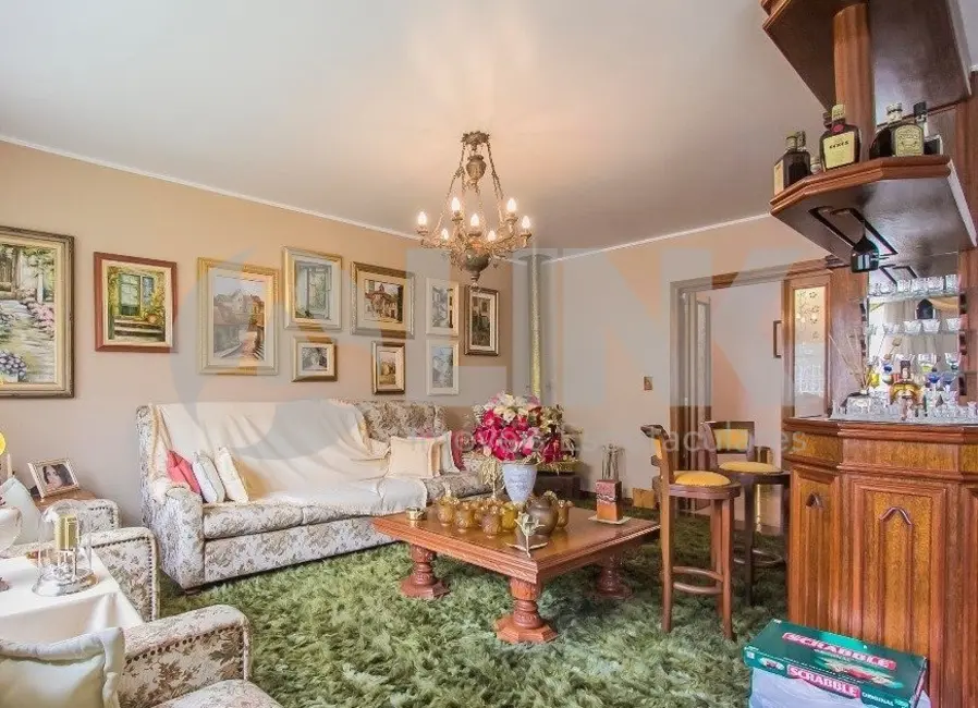 Casa com 3 quartos à venda, 352m2 em Jardim Lindóia, Porto Alegre - RS - imagem 9 Foto 9 de Casa com 3 quartos à venda, 352m2 em Jardim Lindóia, Porto Alegre - RS