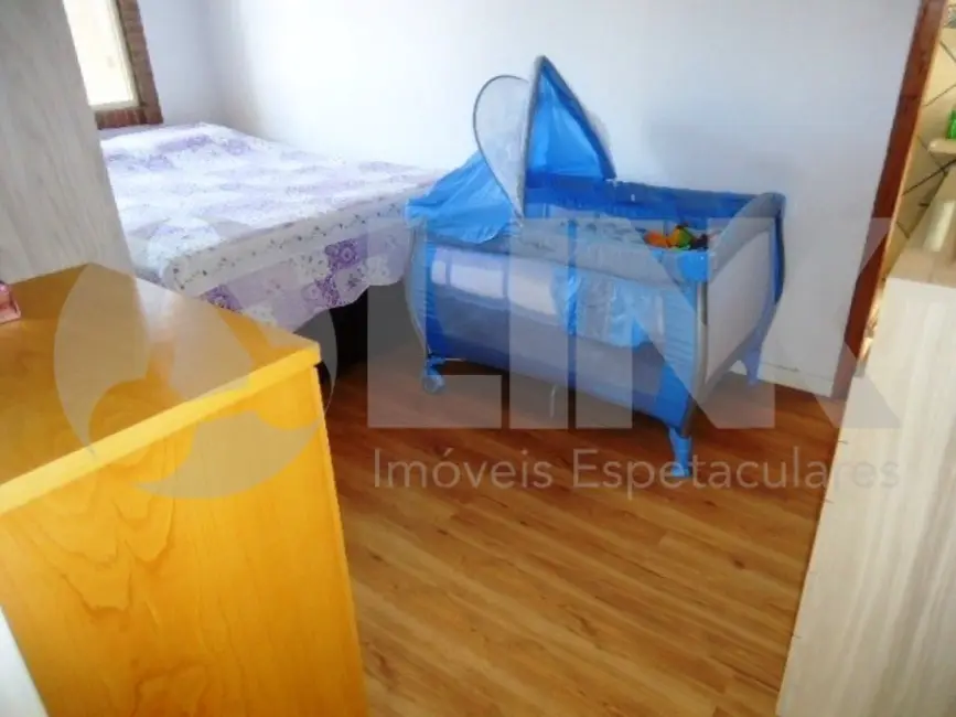 Casa com 3 quartos à venda, 200m2 em Jardim Itu, Porto Alegre - RS - imagem 8 Foto 8 de Casa com 3 quartos à venda, 200m2 em Jardim Itu, Porto Alegre - RS