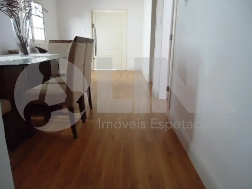 Casa com 3 quartos à venda, 200m2 em Jardim Itu, Porto Alegre - RS - imagem 3 Foto 3 de Casa com 3 quartos à venda, 200m2 em Jardim Itu, Porto Alegre - RS