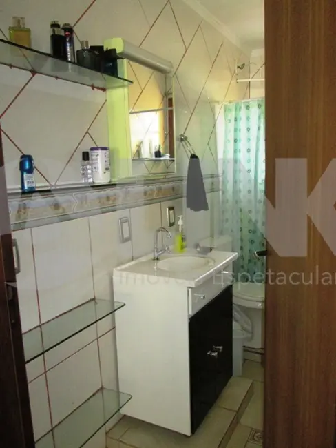 Casa com 4 quartos à venda, 175m2 em Jardim Itu, Porto Alegre - RS - imagem 2 Foto 2 de Casa com 4 quartos à venda, 175m2 em Jardim Itu, Porto Alegre - RS