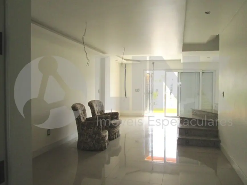 Casa com 4 quartos à venda, 175m2 em Jardim Itu, Porto Alegre - RS - imagem 6 Foto 6 de Casa com 4 quartos à venda, 175m2 em Jardim Itu, Porto Alegre - RS