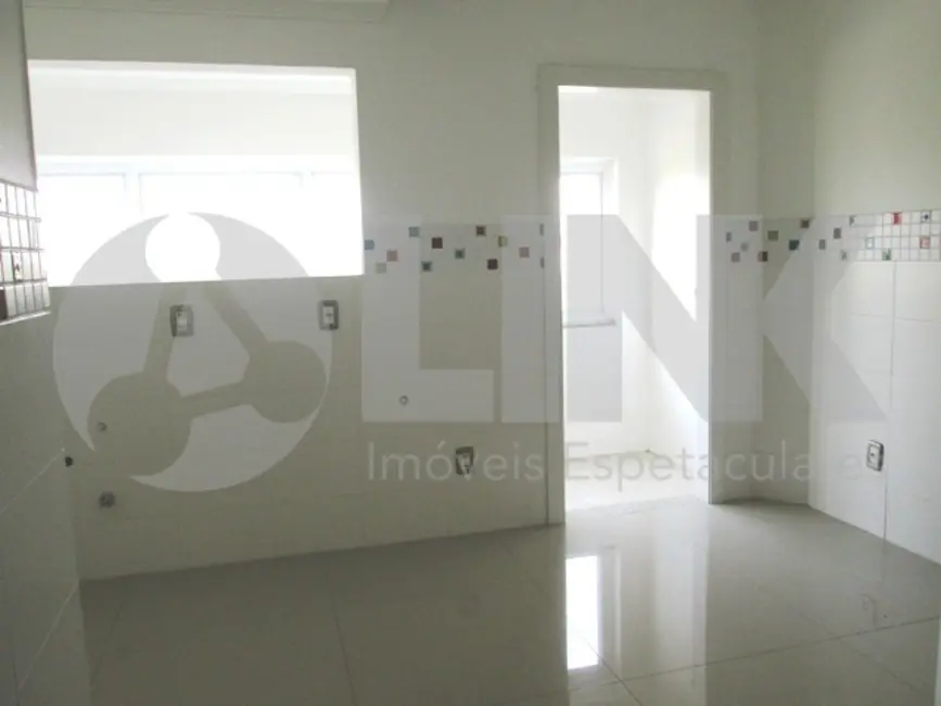 Casa com 4 quartos à venda, 175m2 em Jardim Itu, Porto Alegre - RS - imagem 4 Foto 4 de Casa com 4 quartos à venda, 175m2 em Jardim Itu, Porto Alegre - RS