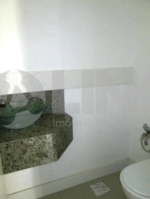 Casa com 4 quartos à venda, 175m2 em Jardim Itu, Porto Alegre - RS - imagem 9 Foto 9 de Casa com 4 quartos à venda, 175m2 em Jardim Itu, Porto Alegre - RS