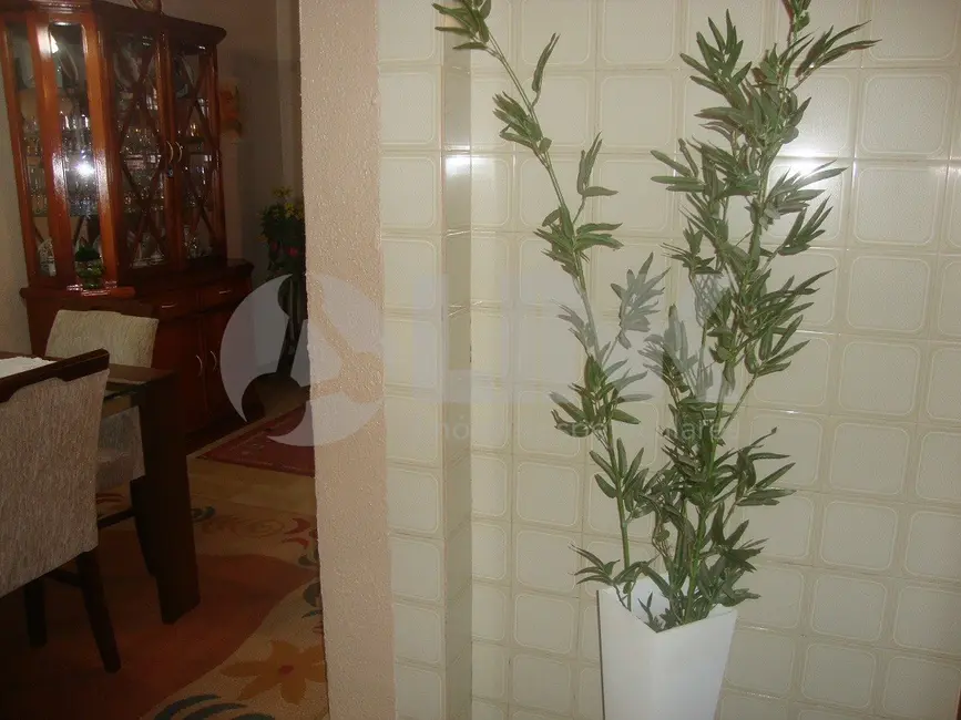 Casa com 2 quartos à venda, 190m2 em Jardim Floresta, Porto Alegre - RS - imagem 9 Foto 9 de Casa com 2 quartos à venda, 190m2 em Jardim Floresta, Porto Alegre - RS