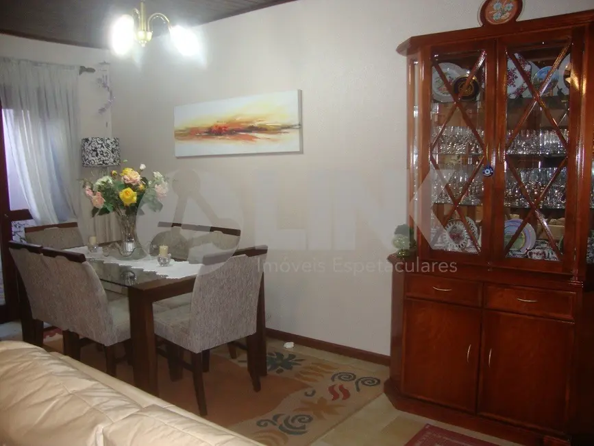 Casa com 2 quartos à venda, 190m2 em Jardim Floresta, Porto Alegre - RS - imagem 8 Foto 8 de Casa com 2 quartos à venda, 190m2 em Jardim Floresta, Porto Alegre - RS