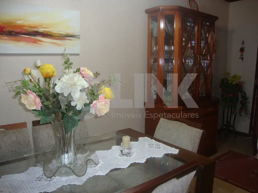 Casa com 2 quartos à venda, 190m2 em Jardim Floresta, Porto Alegre - RS - imagem 7 Foto 7 de Casa com 2 quartos à venda, 190m2 em Jardim Floresta, Porto Alegre - RS