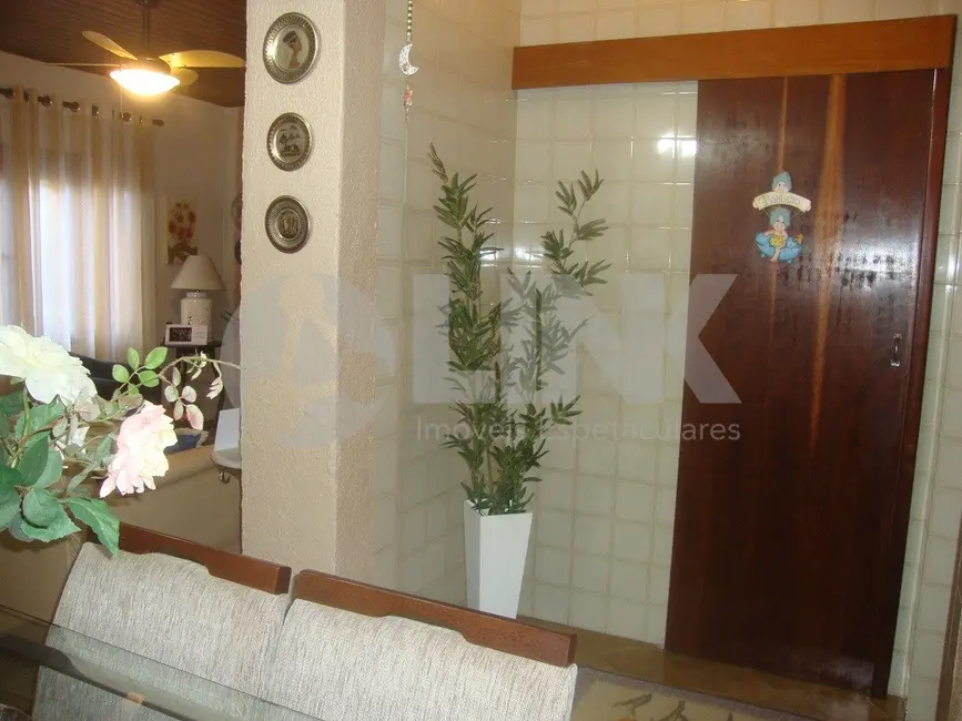 Casa com 2 quartos à venda, 190m2 em Jardim Floresta, Porto Alegre - RS - imagem 6 Foto 6 de Casa com 2 quartos à venda, 190m2 em Jardim Floresta, Porto Alegre - RS