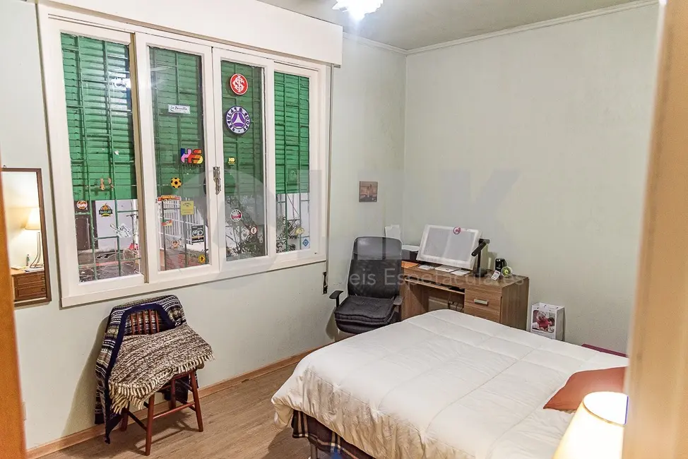 Casa com 3 quartos à venda, 304m2 em Jardim Lindóia, Porto Alegre - RS - imagem 9 Foto 9 de Casa com 3 quartos à venda, 304m2 em Jardim Lindóia, Porto Alegre - RS