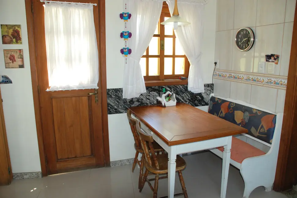 Foto 8 de Casa de Condomínio com 4 quartos à venda, 223m2 em Sarandi, Porto Alegre - RS