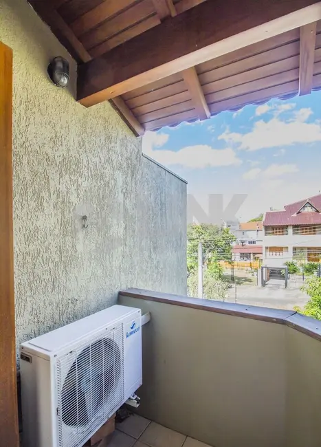 Foto 7 de Casa com 4 quartos à venda, 280m2 em Porto Alegre - RS