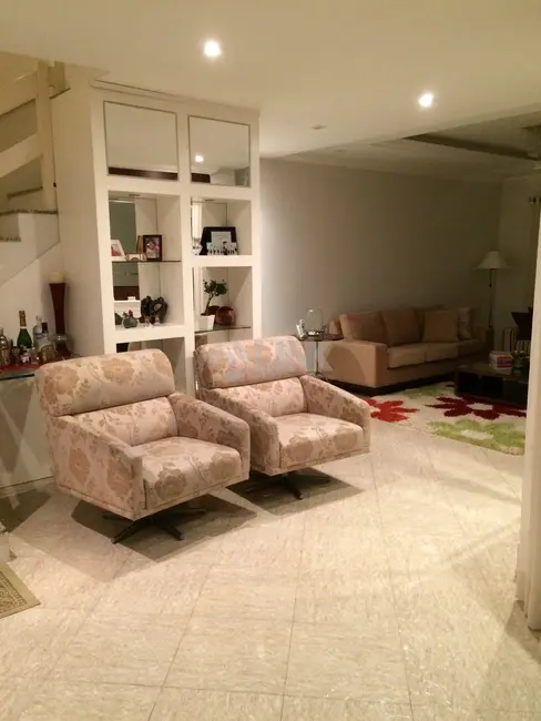 Casa com 4 quartos à venda, 398m2 em Porto Alegre - RS - imagem 6 Foto 6 de Casa com 4 quartos à venda, 398m2 em Porto Alegre - RS