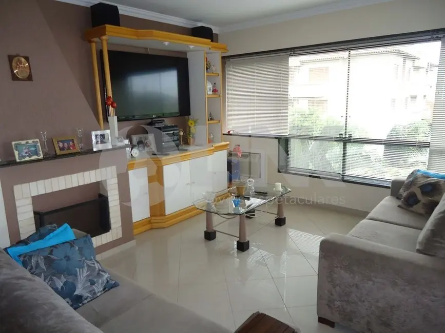 Foto 1 de Apartamento com 3 quartos à venda, 193m2 em Jardim Itu, Porto Alegre - RS
