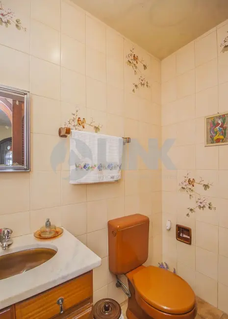 Casa com 3 quartos à venda, 205m2 em Passo da Areia, Porto Alegre - RS - imagem 8 Foto 8 de Casa com 3 quartos à venda, 205m2 em Passo da Areia, Porto Alegre - RS