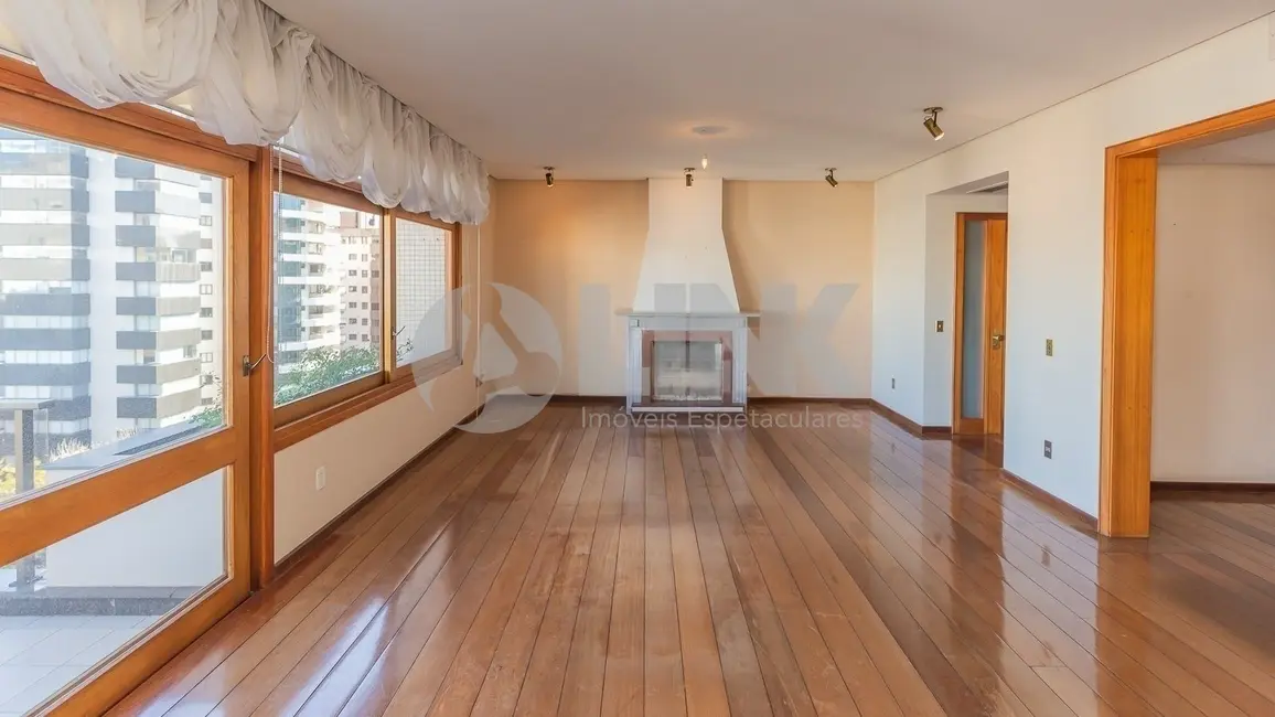 Apartamento com 3 quartos à venda, 227m2 em Petrópolis, Porto Alegre - RS - imagem 4 Foto 4 de Apartamento com 3 quartos à venda, 227m2 em Petrópolis, Porto Alegre - RS