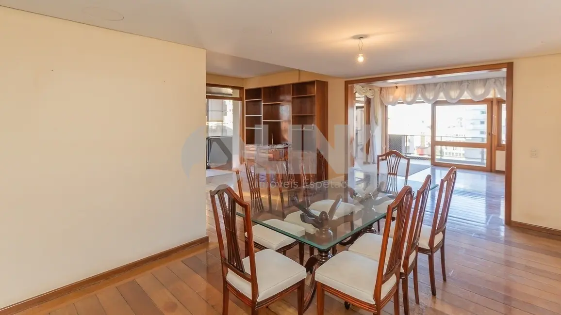 Apartamento com 3 quartos à venda, 227m2 em Petrópolis, Porto Alegre - RS - imagem 9 Foto 9 de Apartamento com 3 quartos à venda, 227m2 em Petrópolis, Porto Alegre - RS