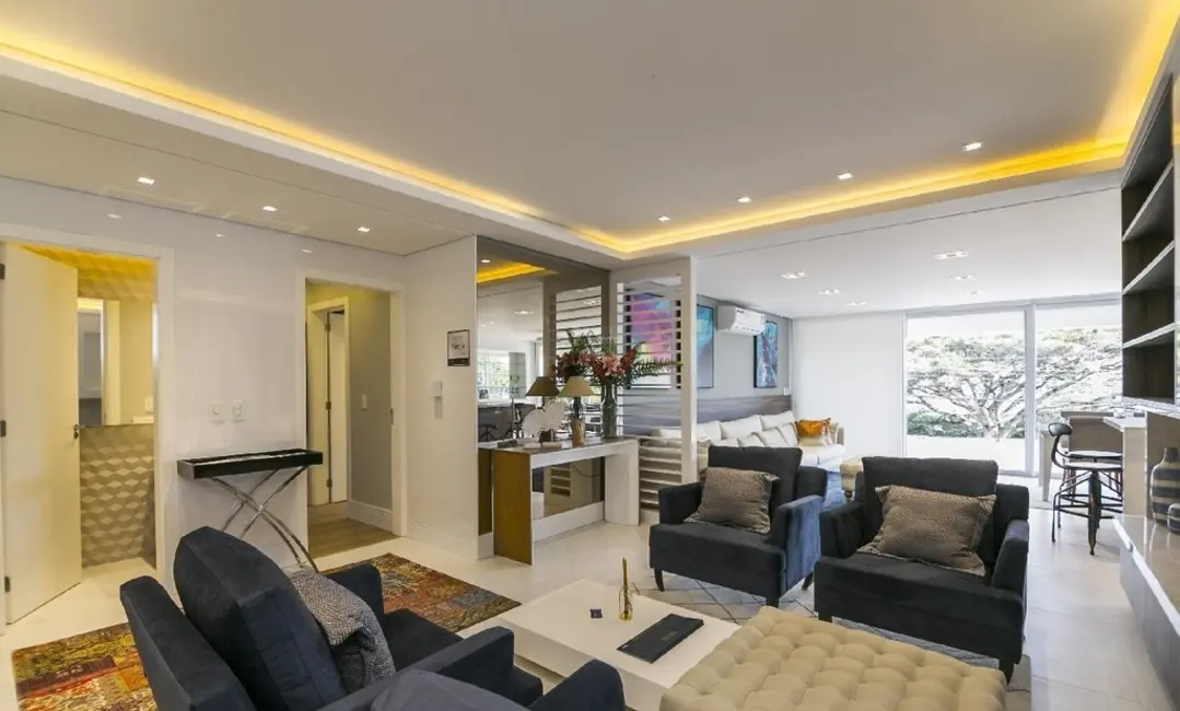 Foto 1 de Apartamento com 3 quartos à venda, 312m2 em Vila Assunção, Porto Alegre - RS