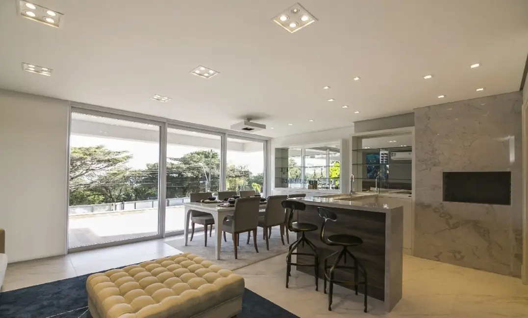 Foto 3 de Apartamento com 3 quartos à venda, 187m2 em Vila Assunção, Porto Alegre - RS